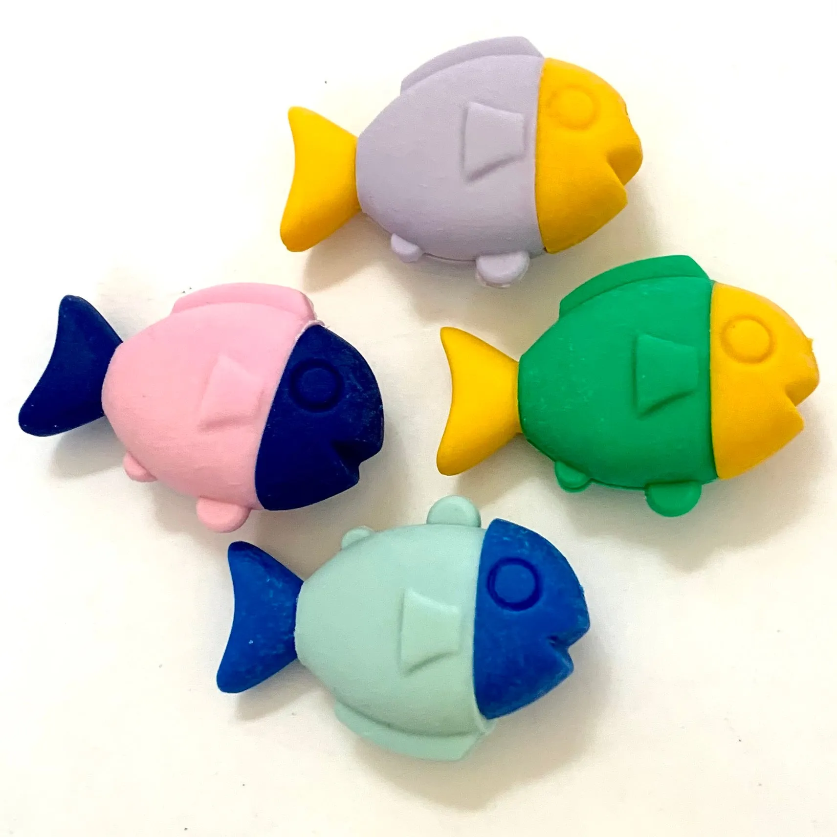 381111 FISH ERASER-4 COLORS-30