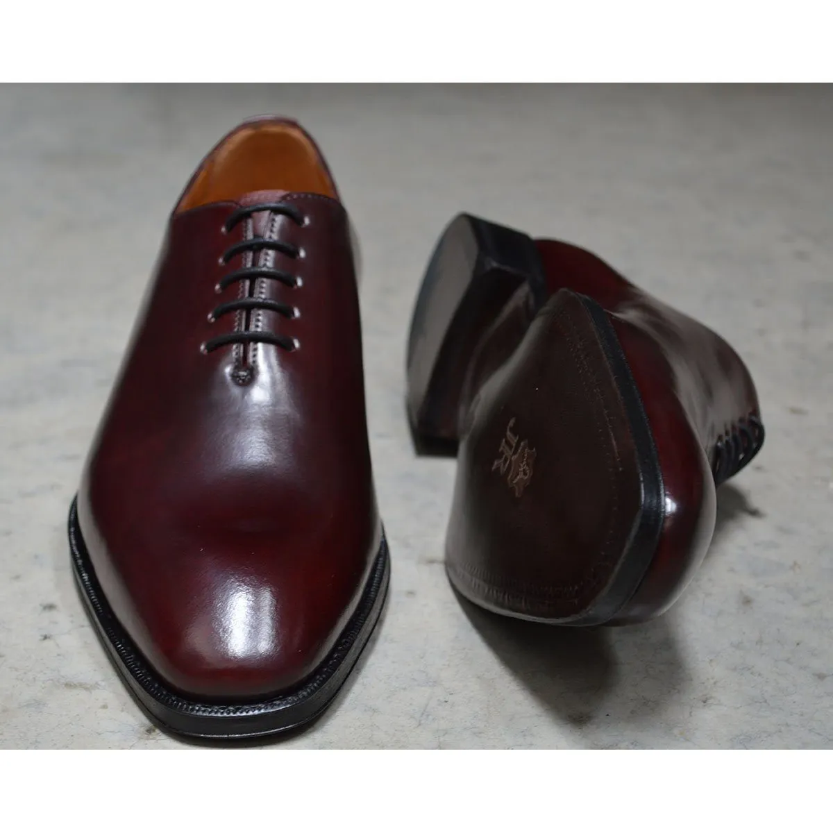 Berwick 1707 Premium Grade Cordovan Wholecut (5216) - Red Brown