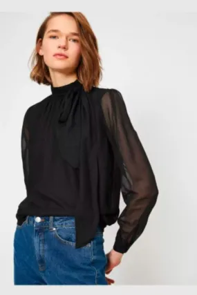 Black Full Sleeve Close Neckline Top