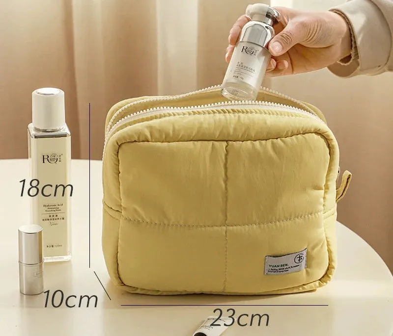 Charming Portable Waterproof Cosmetic Bag