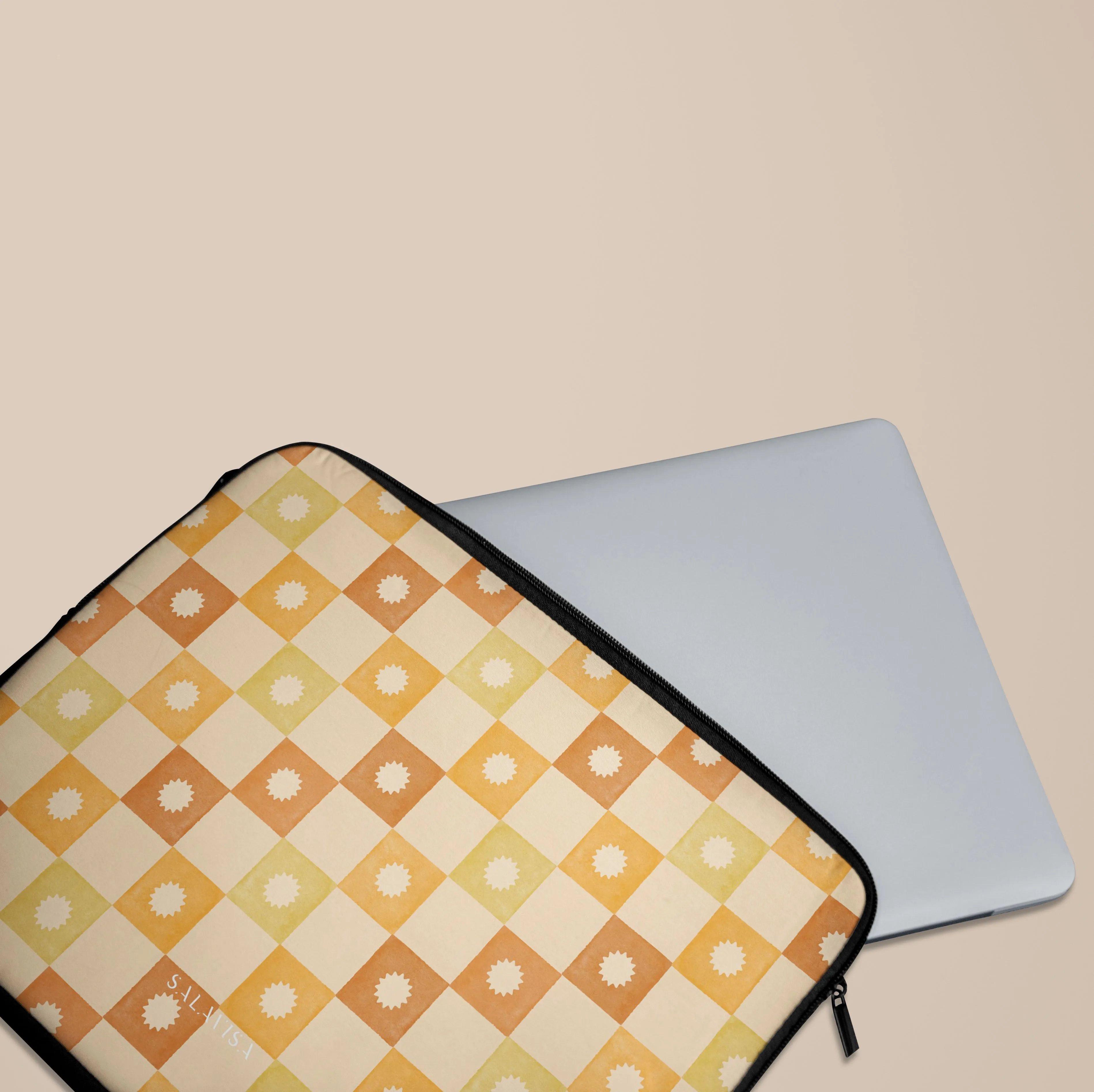 Checkered Elegance Laptop Sleeve