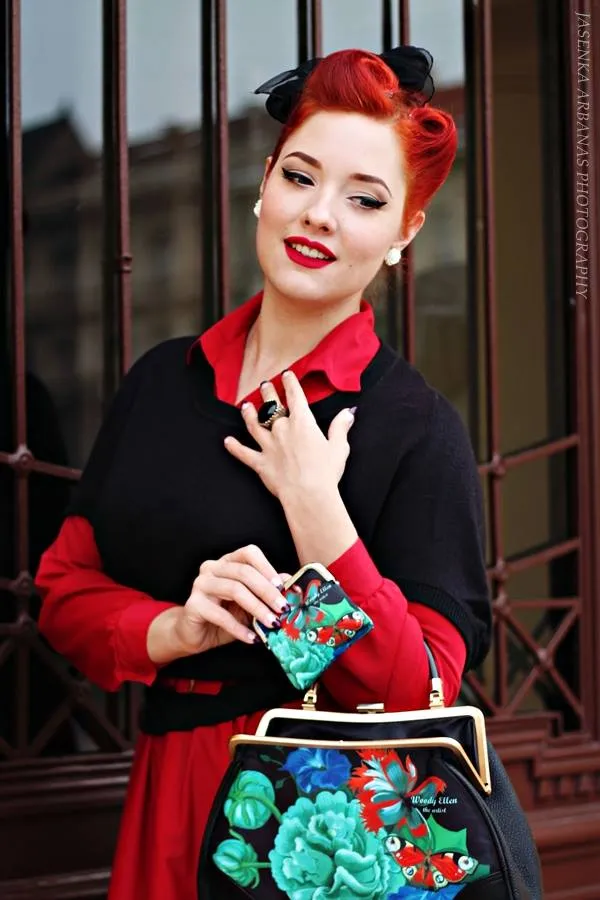 Coin purse, retro purse, Burlesque