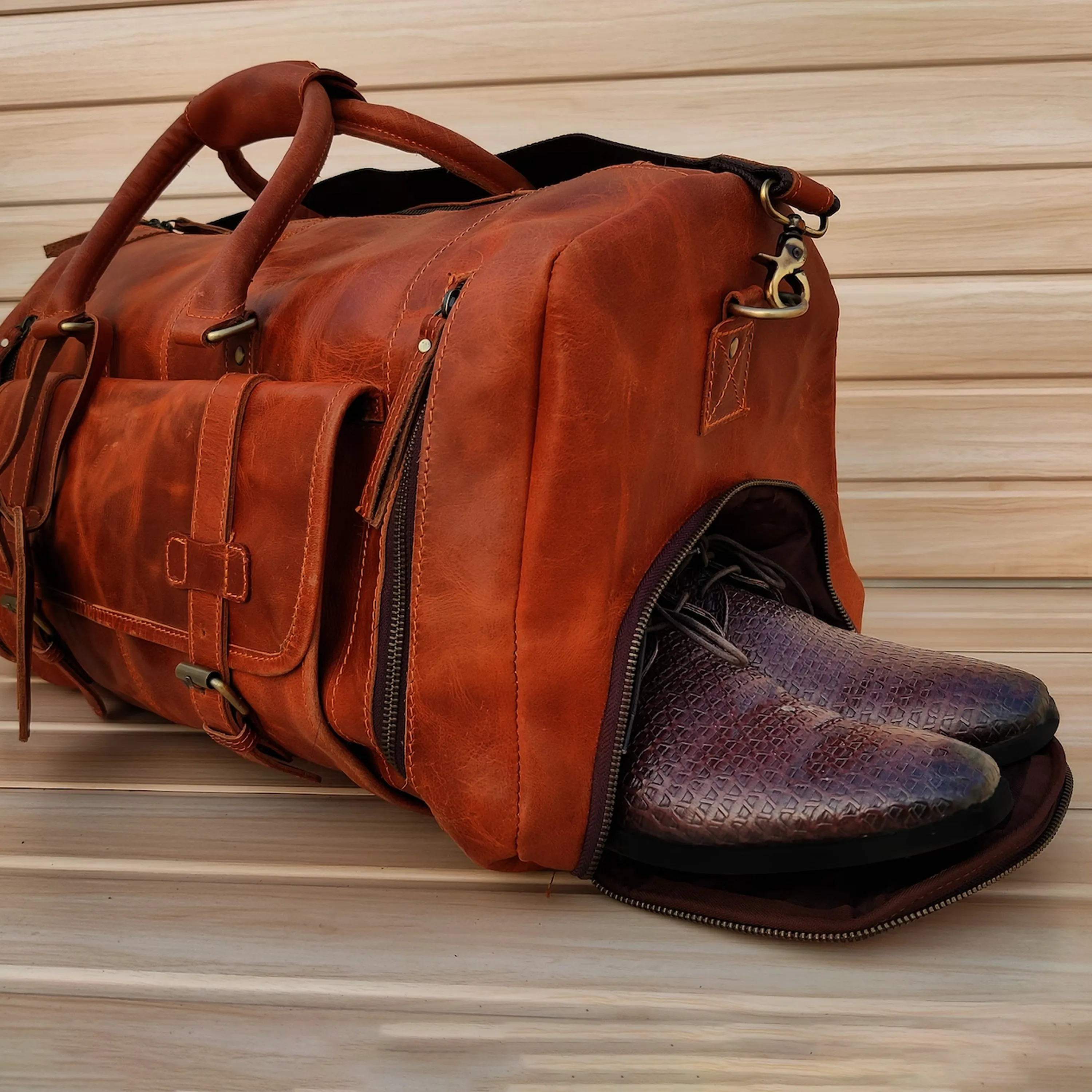 Dazzlo Leather Duffle Bag - Brown (Tan) - 22"/28"