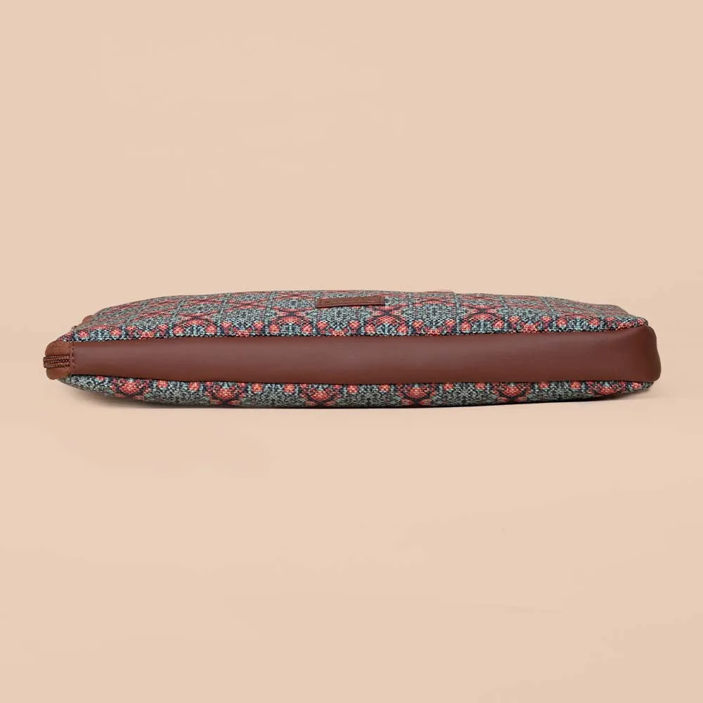 Kolkata Nouveau L-Zippered Laptop Sleeve