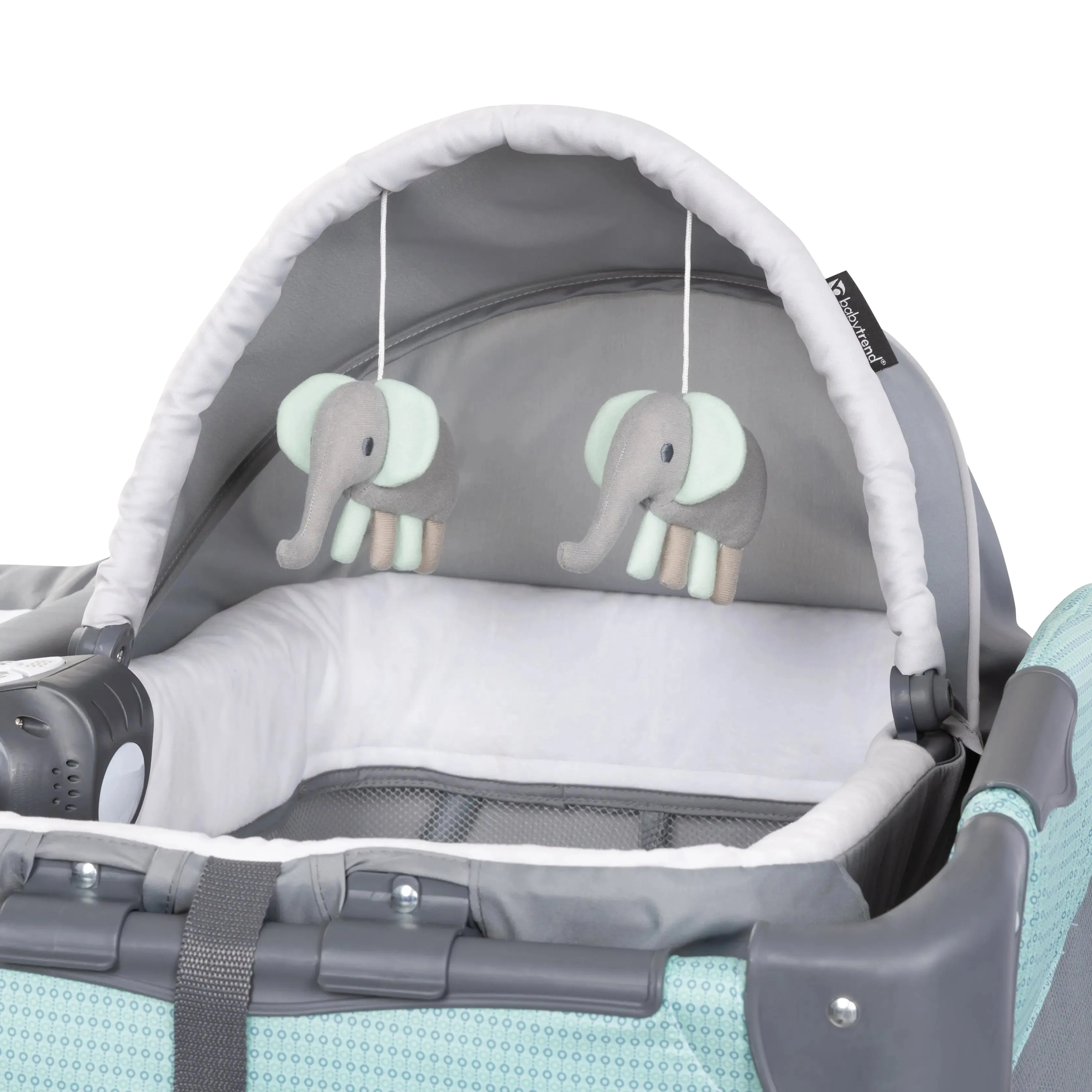 Lil’ Snooze™ Deluxe III Nursery Center® Playard