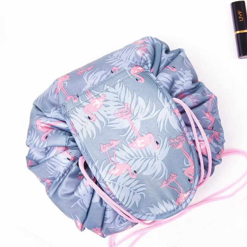 Portable and waterproof cosmetic bag