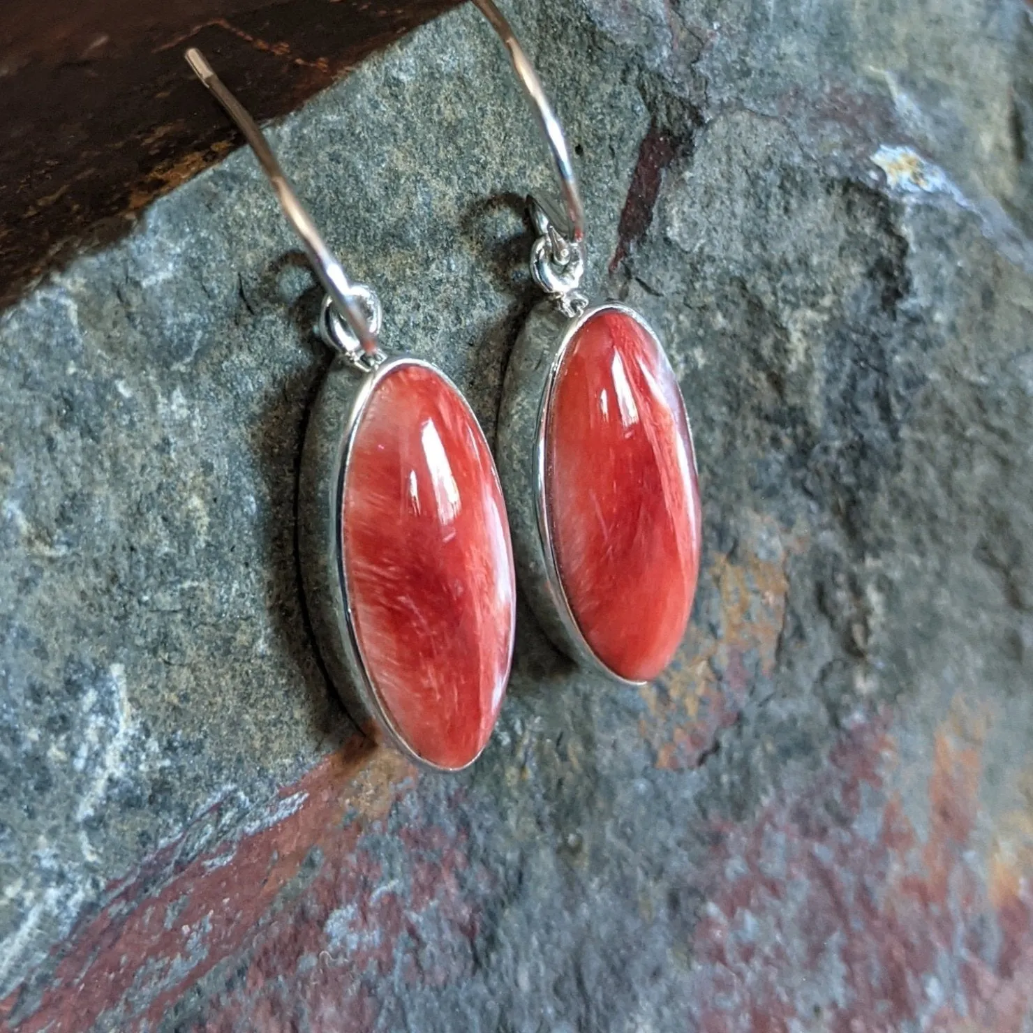 Red Spiny Shell Oyster Earrings by Cathy Webster SWSG-ERN-0022